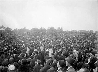 Multidão na Cova da Iria em 13 de outubro de 1917